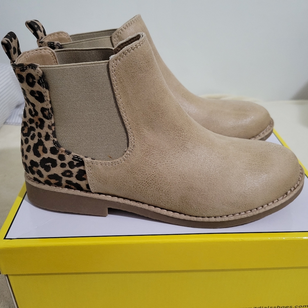 Women booties